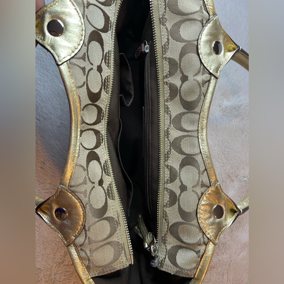 Coach Bleecker Signature Tote Gold Khaki - Picture 11 of 15